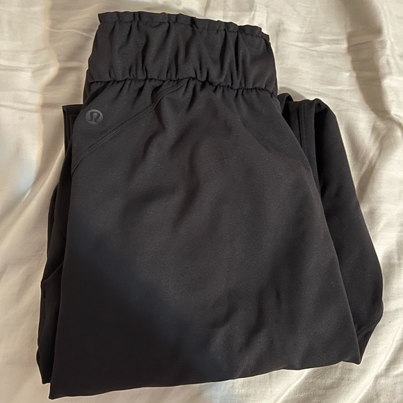 ⭐️BRAND NEW⭐️ Lululemon Stretch High-Rise 7/8 Pant - Picture 4 of 5